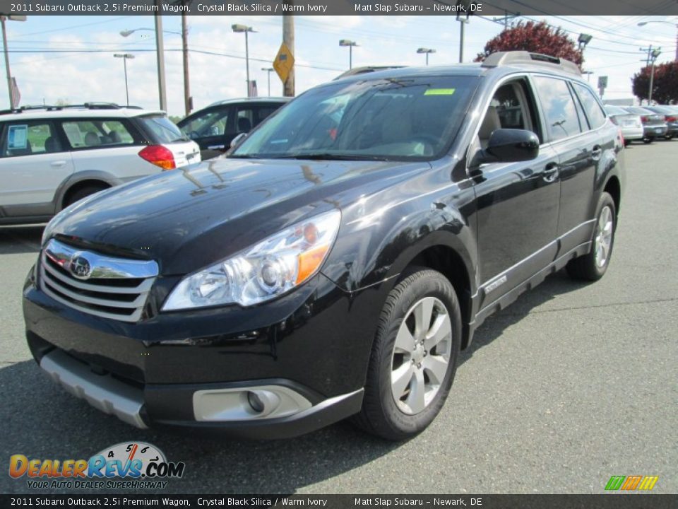 Front 3/4 View of 2011 Subaru Outback 2.5i Premium Wagon Photo #2