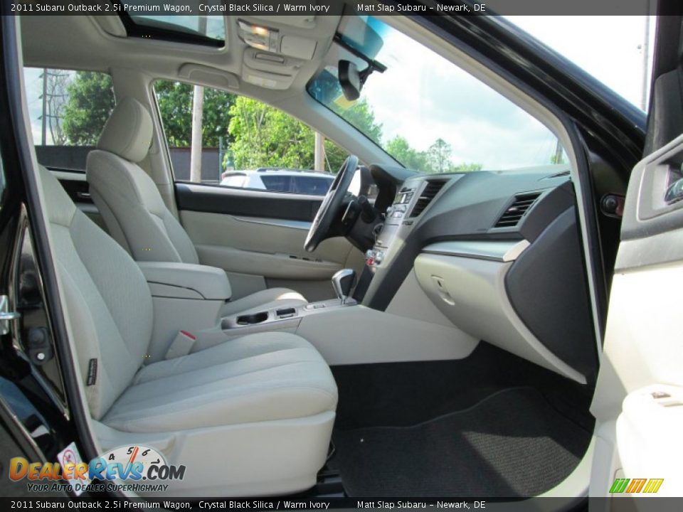 2011 Subaru Outback 2.5i Premium Wagon Crystal Black Silica / Warm Ivory Photo #16
