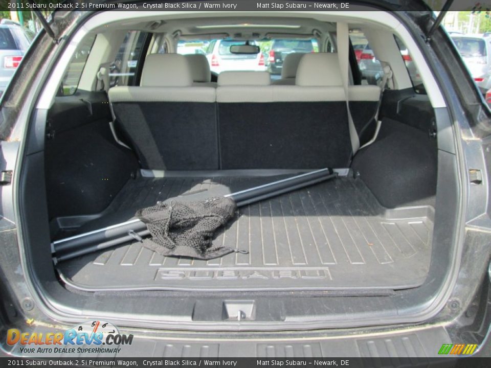 2011 Subaru Outback 2.5i Premium Wagon Crystal Black Silica / Warm Ivory Photo #19