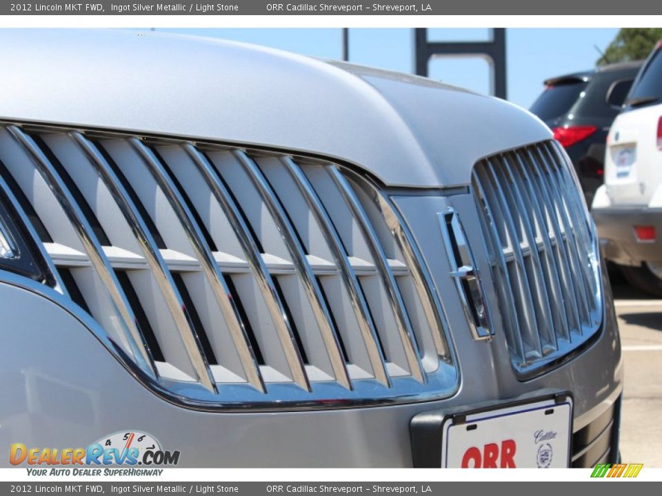 2012 Lincoln MKT FWD Ingot Silver Metallic / Light Stone Photo #9