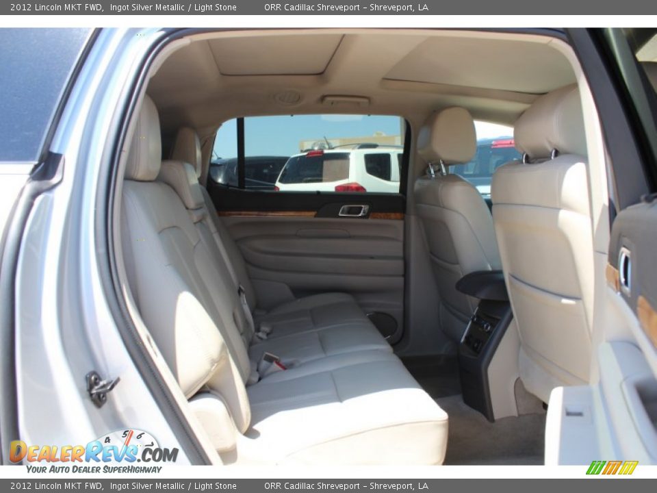 2012 Lincoln MKT FWD Ingot Silver Metallic / Light Stone Photo #22
