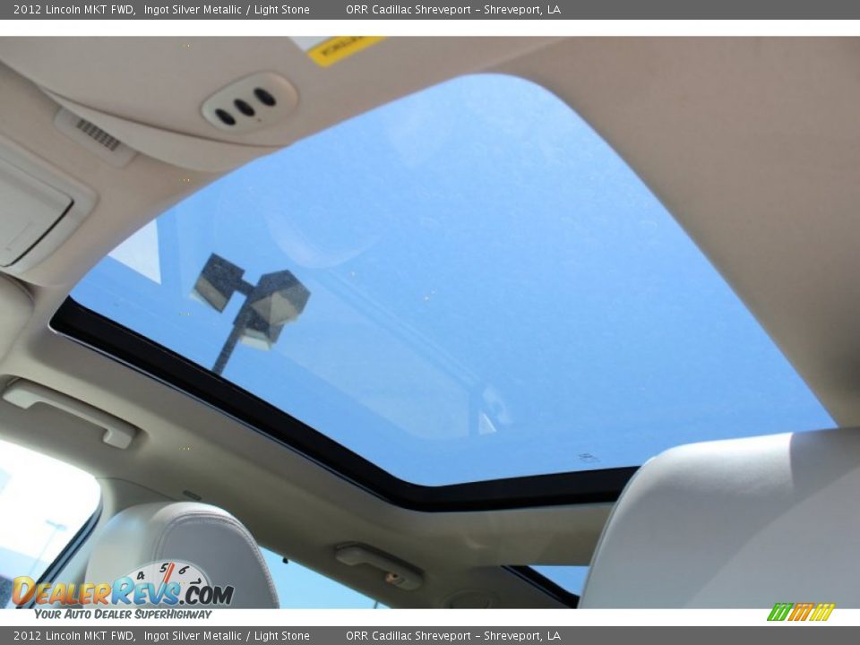 Sunroof of 2012 Lincoln MKT FWD Photo #27
