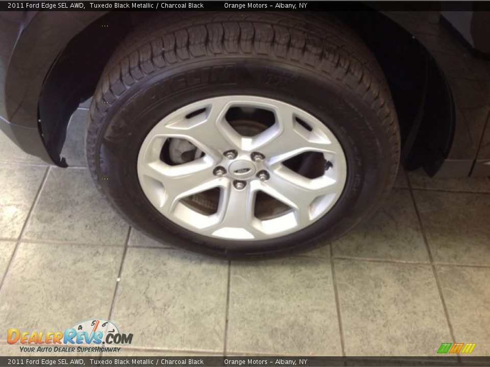 2011 Ford Edge SEL AWD Tuxedo Black Metallic / Charcoal Black Photo #2