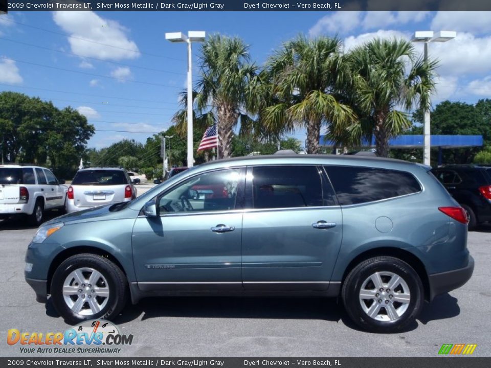 Silver Moss Metallic 2009 Chevrolet Traverse LT Photo #9