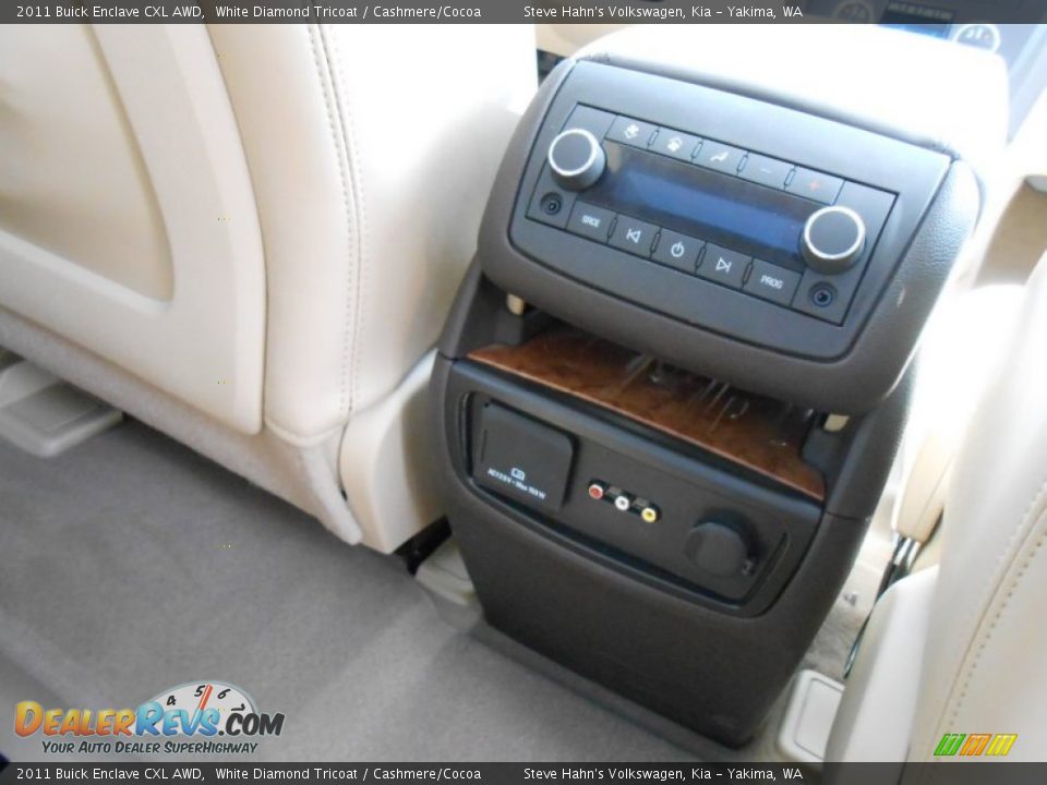 2011 Buick Enclave CXL AWD White Diamond Tricoat / Cashmere/Cocoa Photo #11