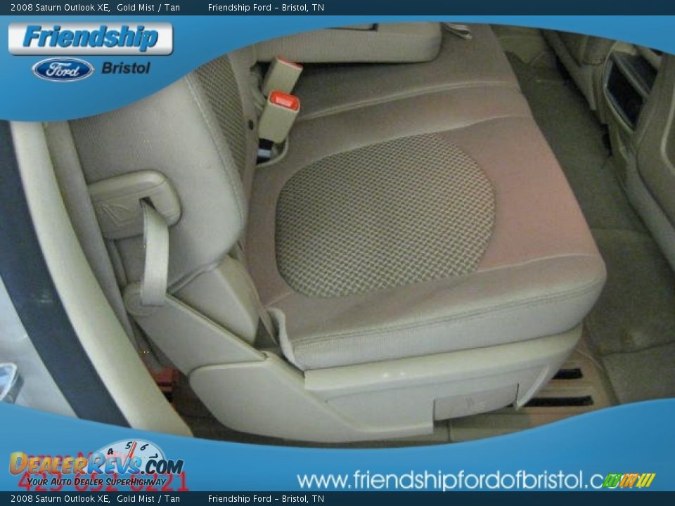2008 Saturn Outlook XE Gold Mist / Tan Photo #15