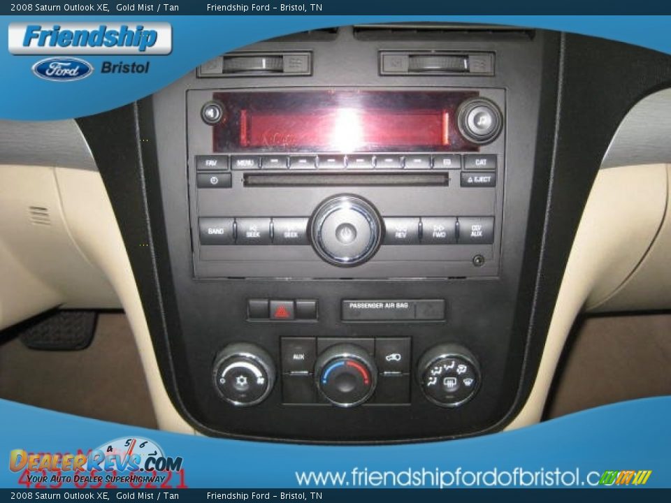 2008 Saturn Outlook XE Gold Mist / Tan Photo #18