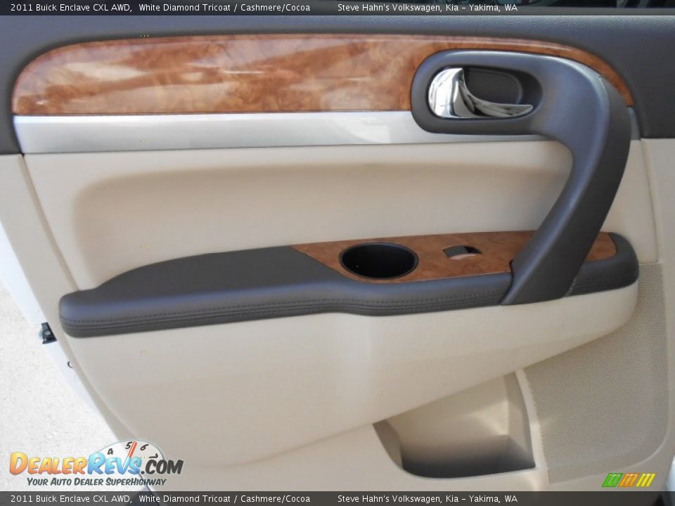 2011 Buick Enclave CXL AWD White Diamond Tricoat / Cashmere/Cocoa Photo #28