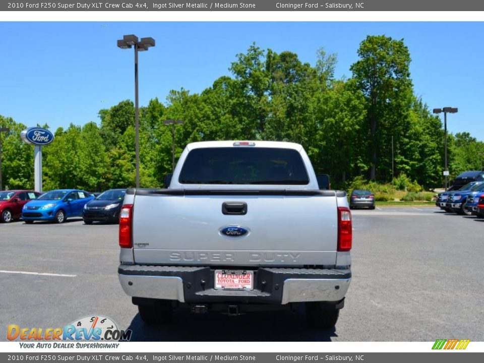 2010 Ford F250 Super Duty XLT Crew Cab 4x4 Ingot Silver Metallic / Medium Stone Photo #4
