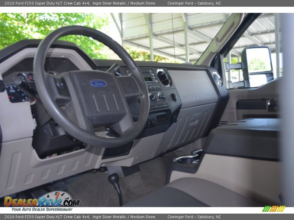 2010 Ford F250 Super Duty XLT Crew Cab 4x4 Ingot Silver Metallic / Medium Stone Photo #11