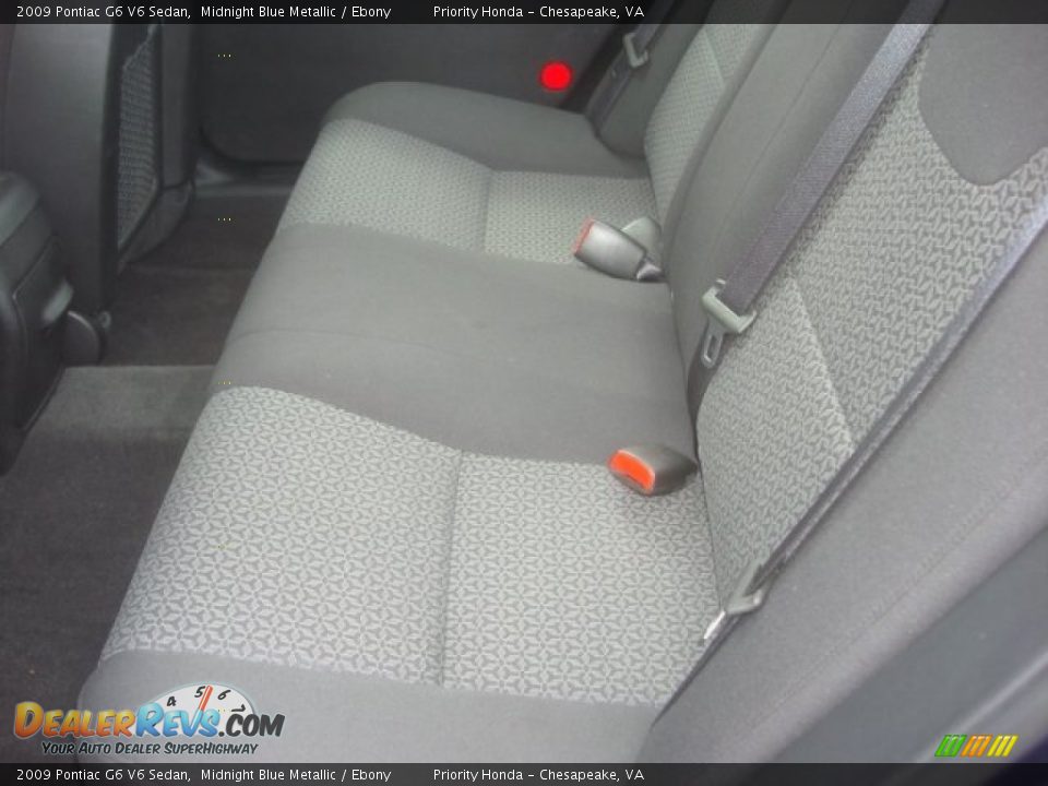 2009 Pontiac G6 V6 Sedan Midnight Blue Metallic / Ebony Photo #10