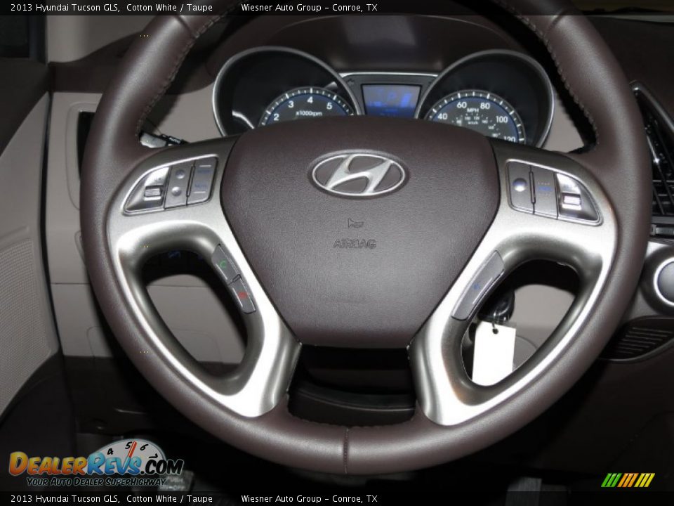 2013 Hyundai Tucson GLS Cotton White / Taupe Photo #4