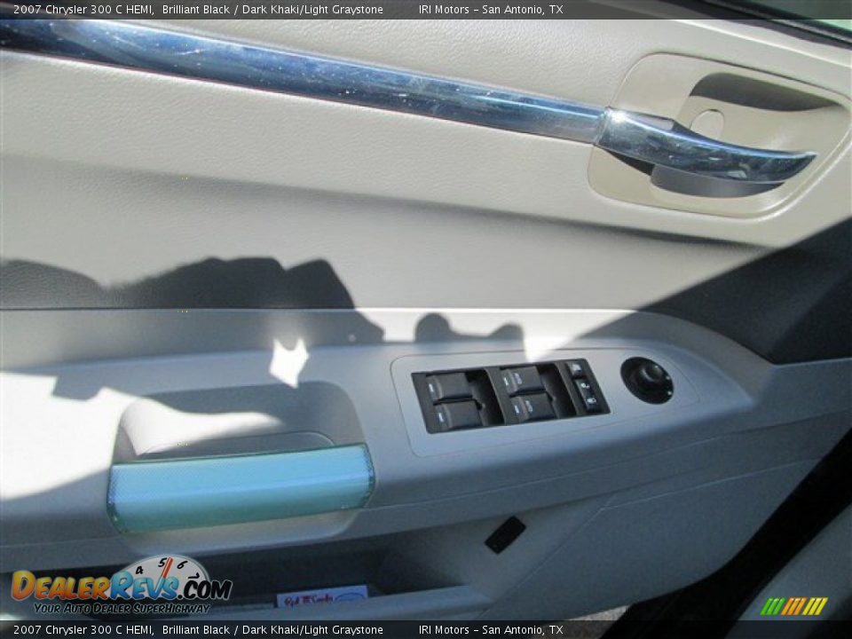 2007 Chrysler 300 C HEMI Brilliant Black / Dark Khaki/Light Graystone Photo #11