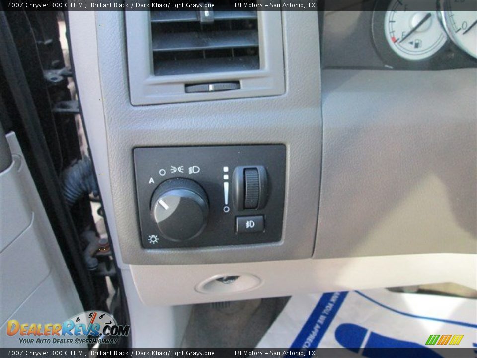 2007 Chrysler 300 C HEMI Brilliant Black / Dark Khaki/Light Graystone Photo #12