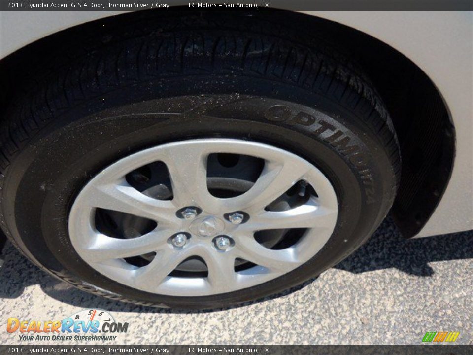 2013 Hyundai Accent GLS 4 Door Wheel Photo #3