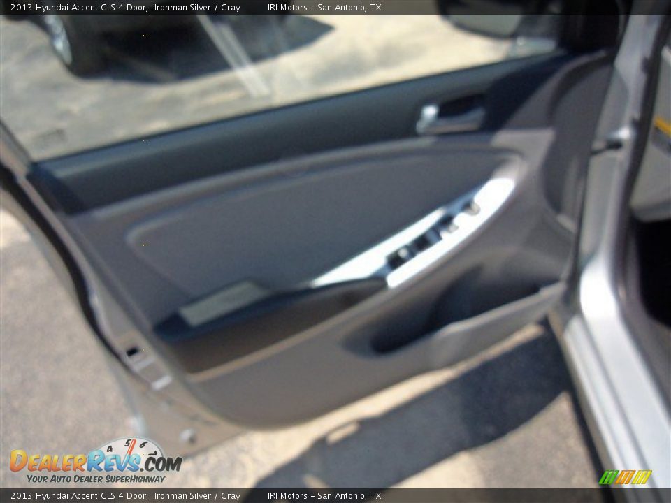 2013 Hyundai Accent GLS 4 Door Ironman Silver / Gray Photo #7