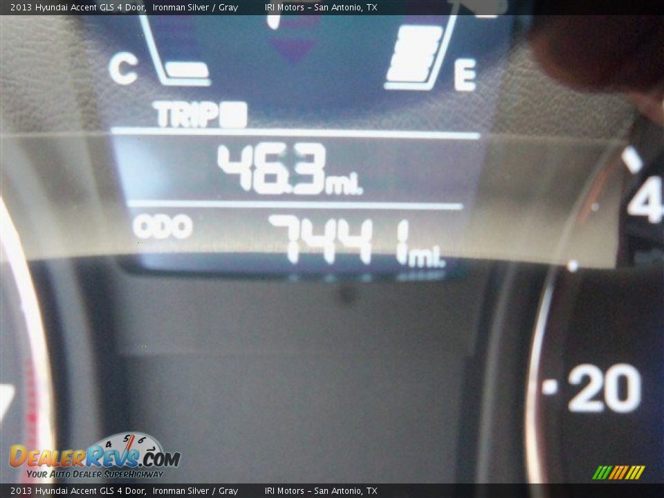 2013 Hyundai Accent GLS 4 Door Ironman Silver / Gray Photo #15