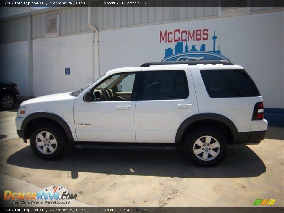 2007 Ford Explorer XLT Oxford White / Camel Photo #9