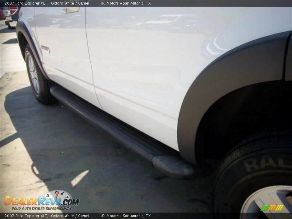 2007 Ford Explorer XLT Oxford White / Camel Photo #10