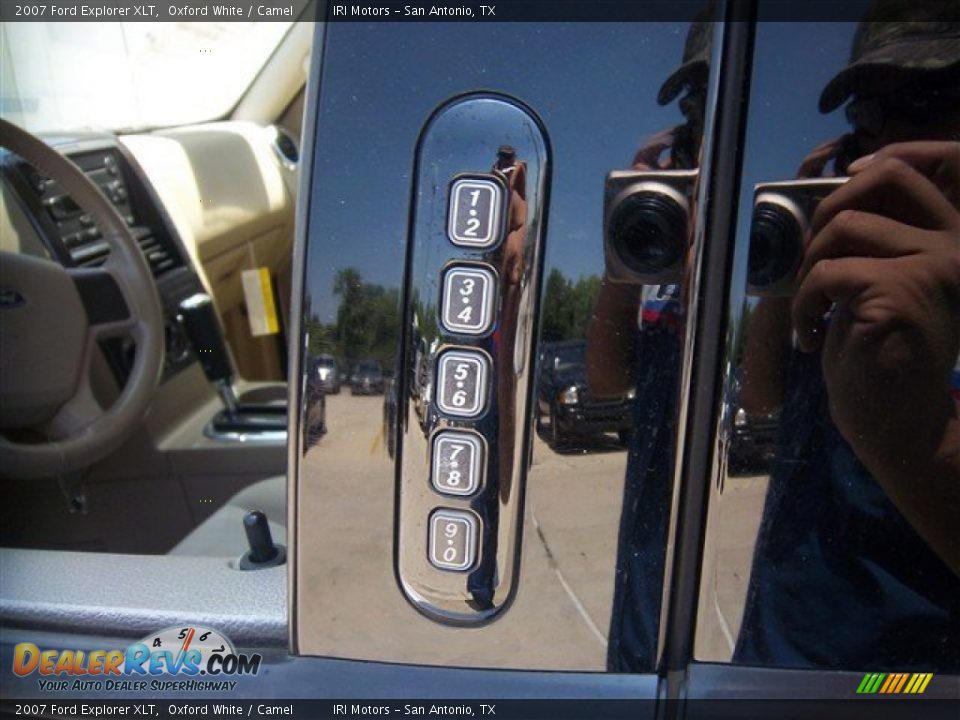 2007 Ford Explorer XLT Oxford White / Camel Photo #11