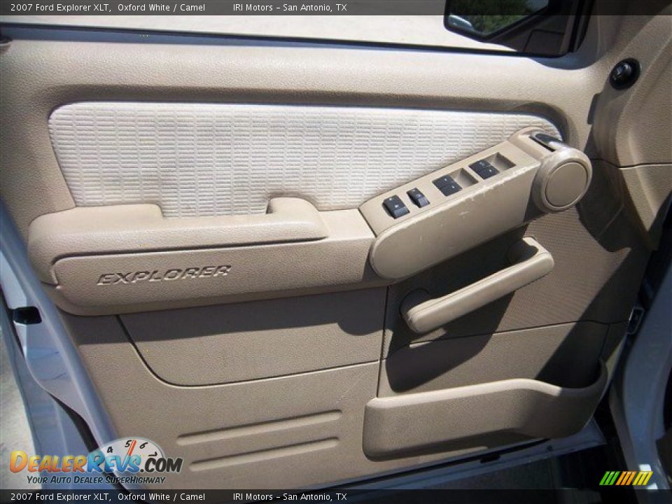 2007 Ford Explorer XLT Oxford White / Camel Photo #12