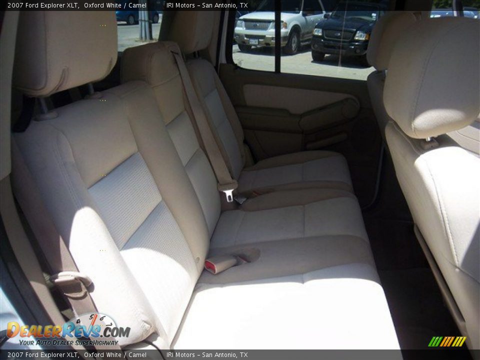 2007 Ford Explorer XLT Oxford White / Camel Photo #23