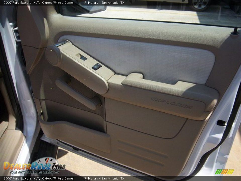 2007 Ford Explorer XLT Oxford White / Camel Photo #25