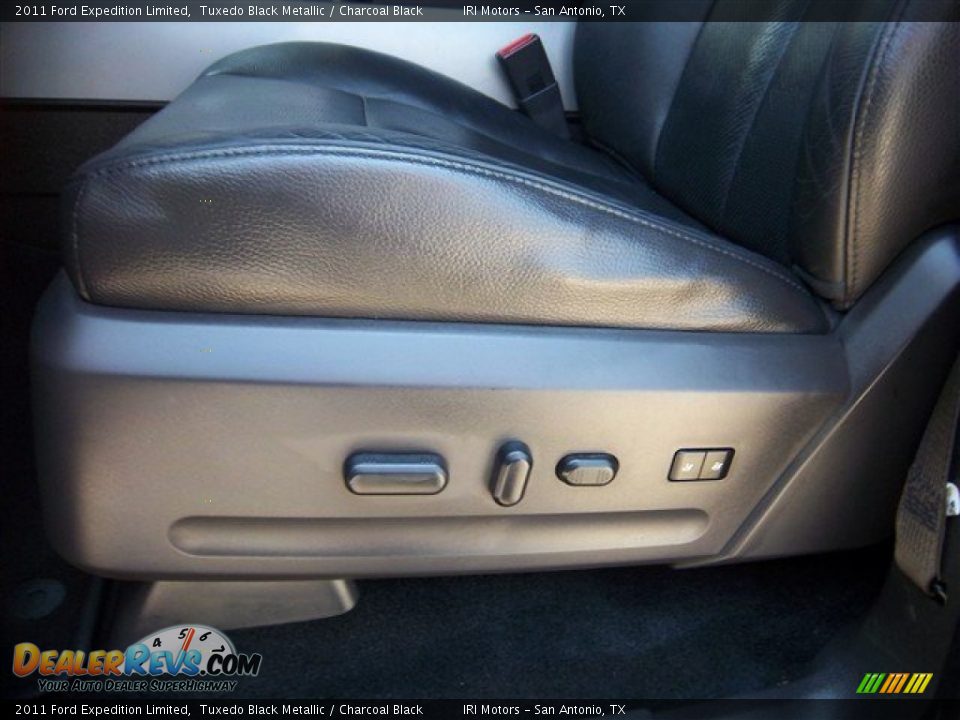 2011 Ford Expedition Limited Tuxedo Black Metallic / Charcoal Black Photo #15