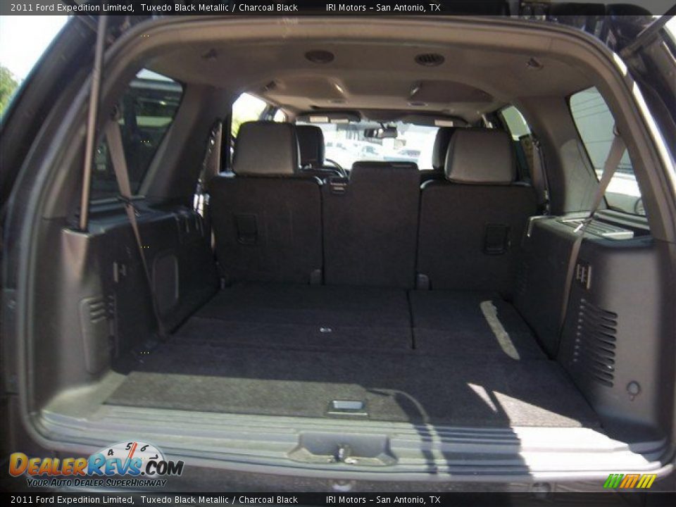 2011 Ford Expedition Limited Tuxedo Black Metallic / Charcoal Black Photo #18