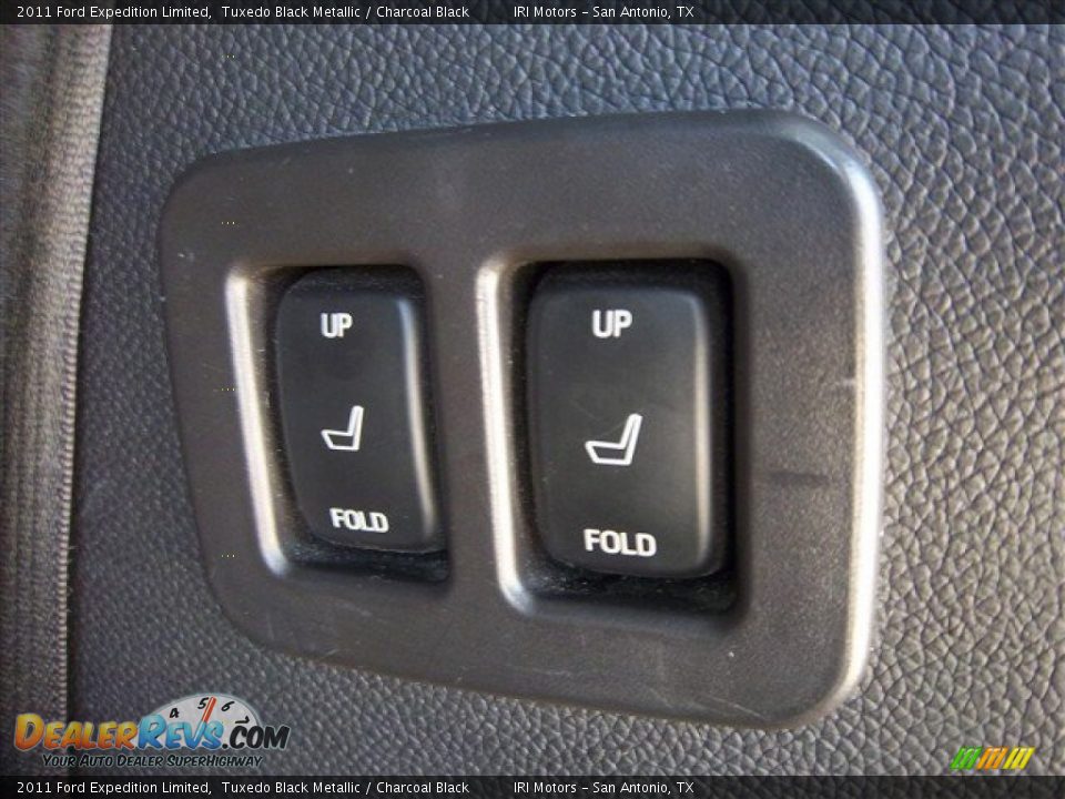 2011 Ford Expedition Limited Tuxedo Black Metallic / Charcoal Black Photo #20