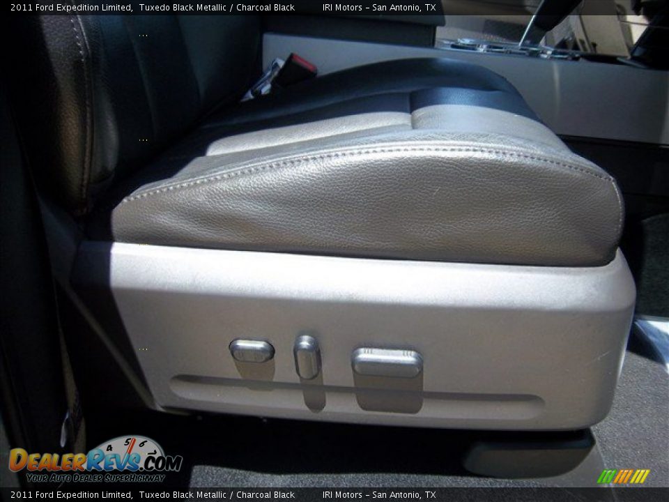 2011 Ford Expedition Limited Tuxedo Black Metallic / Charcoal Black Photo #27