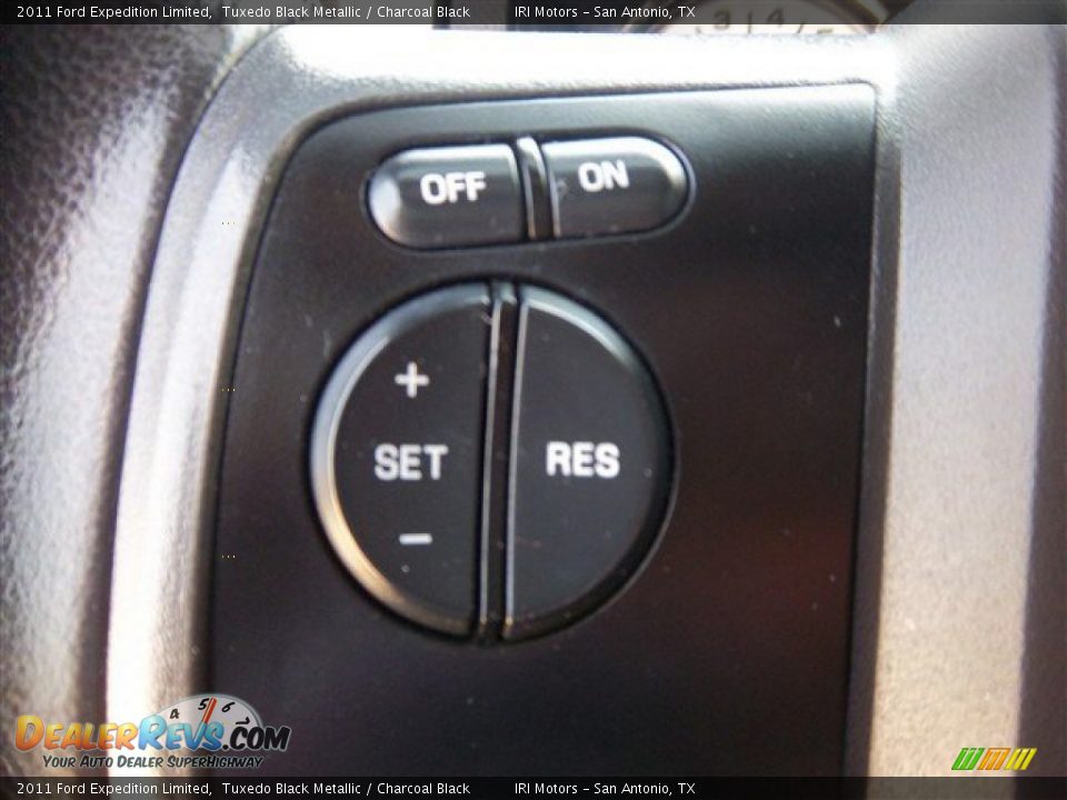 2011 Ford Expedition Limited Tuxedo Black Metallic / Charcoal Black Photo #30