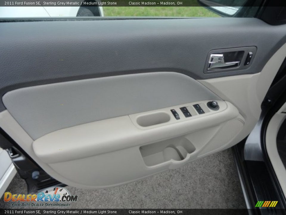 2011 Ford Fusion SE Sterling Grey Metallic / Medium Light Stone Photo #3