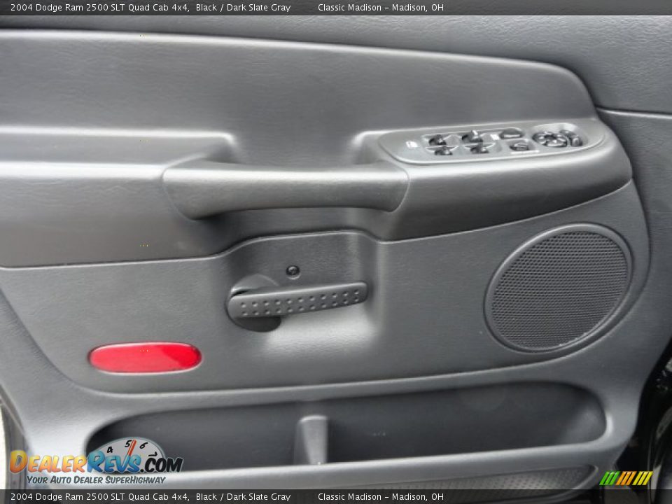2004 Dodge Ram 2500 SLT Quad Cab 4x4 Black / Dark Slate Gray Photo #2