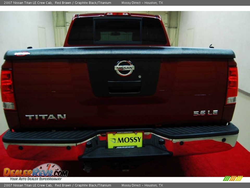 2007 Nissan Titan LE Crew Cab Red Brawn / Graphite Black/Titanium Photo #5