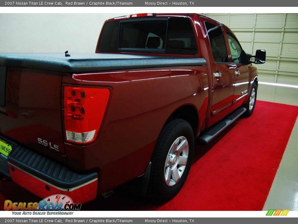 2007 Nissan Titan LE Crew Cab Red Brawn / Graphite Black/Titanium Photo #6