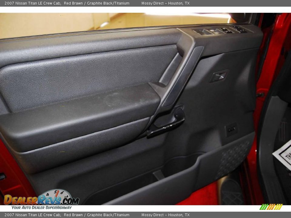 2007 Nissan Titan LE Crew Cab Red Brawn / Graphite Black/Titanium Photo #9