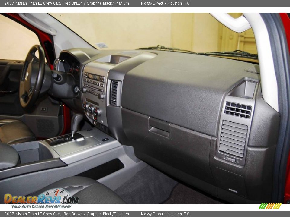 2007 Nissan Titan LE Crew Cab Red Brawn / Graphite Black/Titanium Photo #19
