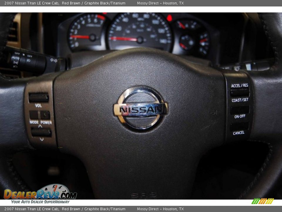2007 Nissan Titan LE Crew Cab Red Brawn / Graphite Black/Titanium Photo #22
