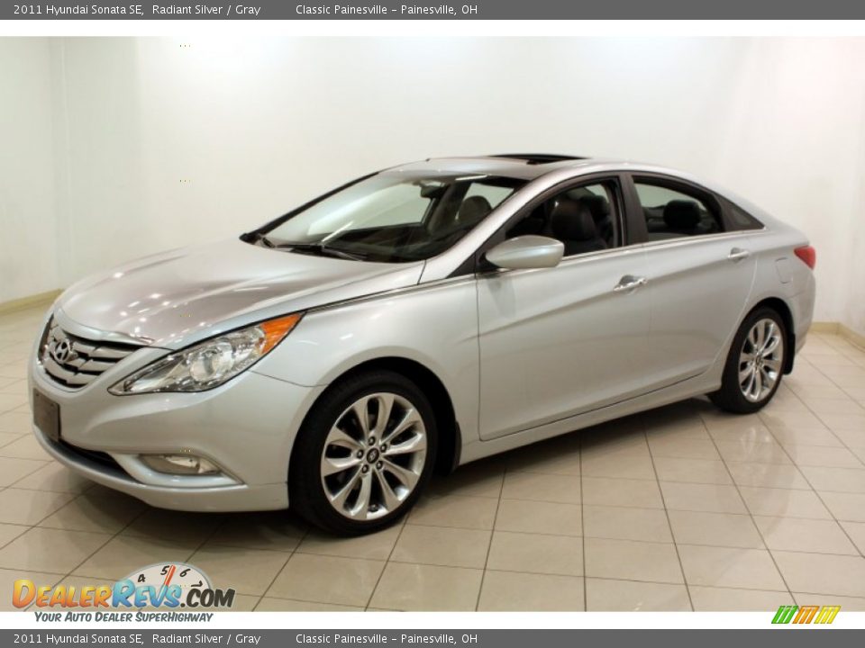 2011 Hyundai Sonata SE Radiant Silver / Gray Photo #3