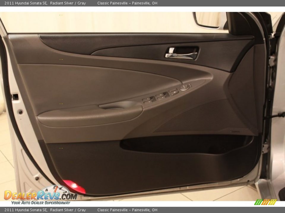 2011 Hyundai Sonata SE Radiant Silver / Gray Photo #4