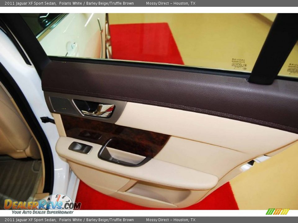 2011 Jaguar XF Sport Sedan Polaris White / Barley Beige/Truffle Brown Photo #16