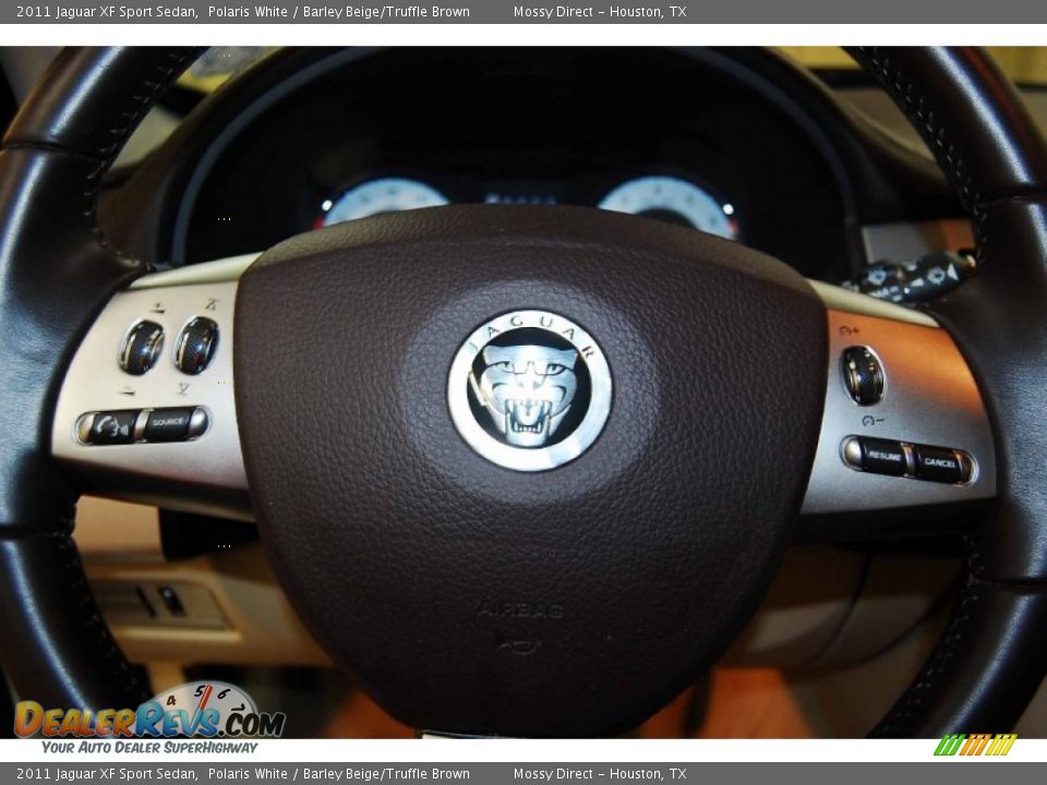 2011 Jaguar XF Sport Sedan Polaris White / Barley Beige/Truffle Brown Photo #26
