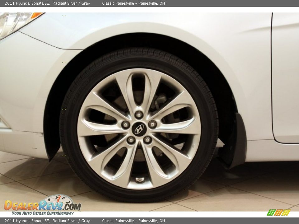 2011 Hyundai Sonata SE Radiant Silver / Gray Photo #32