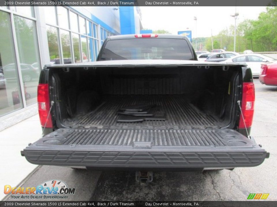 2009 Chevrolet Silverado 1500 LS Extended Cab 4x4 Black / Dark Titanium Photo #8