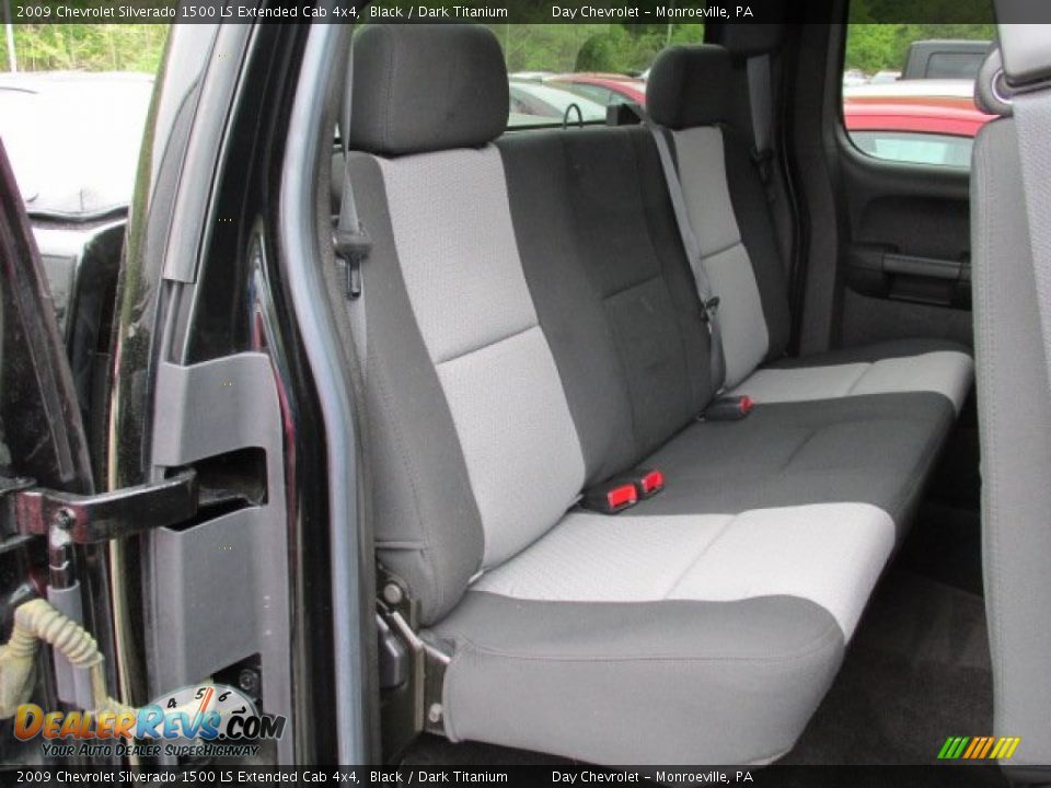 2009 Chevrolet Silverado 1500 LS Extended Cab 4x4 Black / Dark Titanium Photo #12