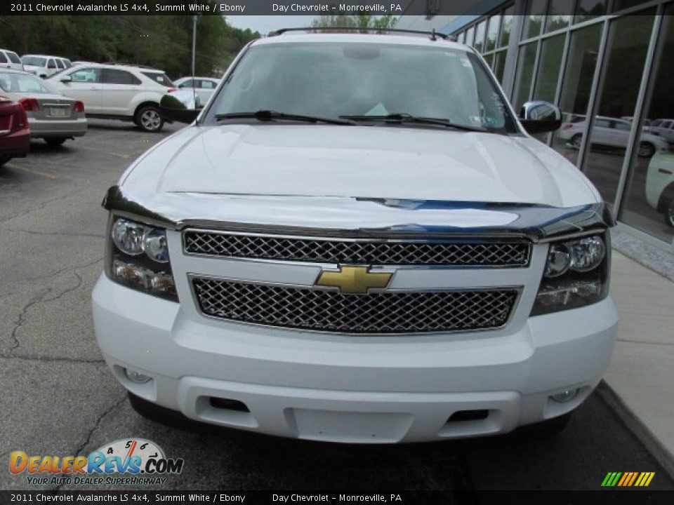 2011 Chevrolet Avalanche LS 4x4 Summit White / Ebony Photo #4
