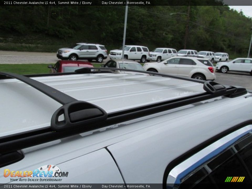 2011 Chevrolet Avalanche LS 4x4 Summit White / Ebony Photo #6