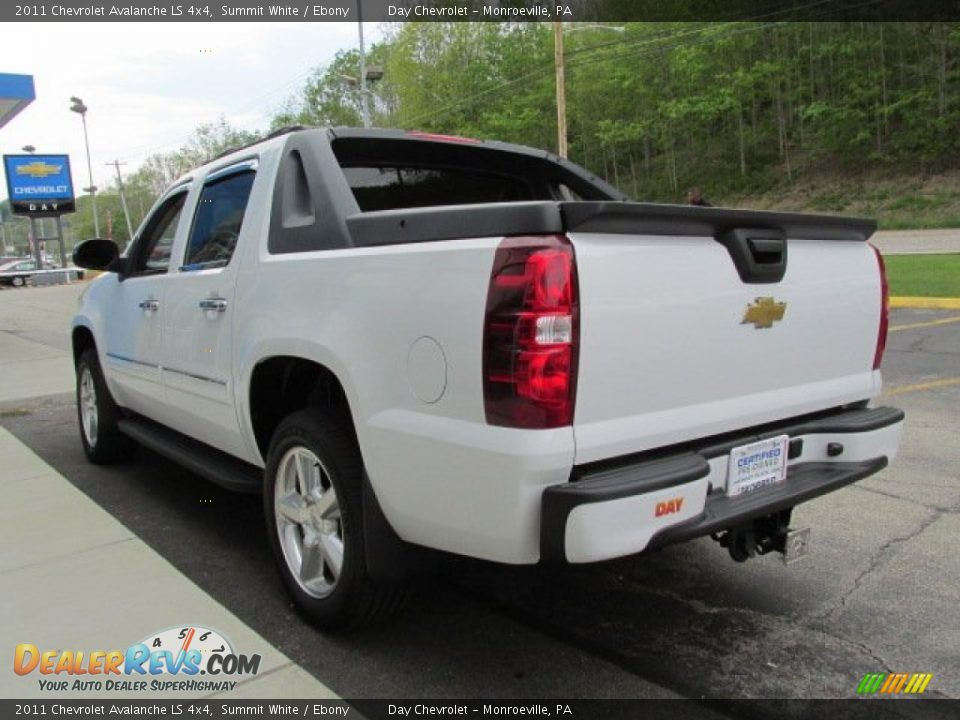 2011 Chevrolet Avalanche LS 4x4 Summit White / Ebony Photo #7