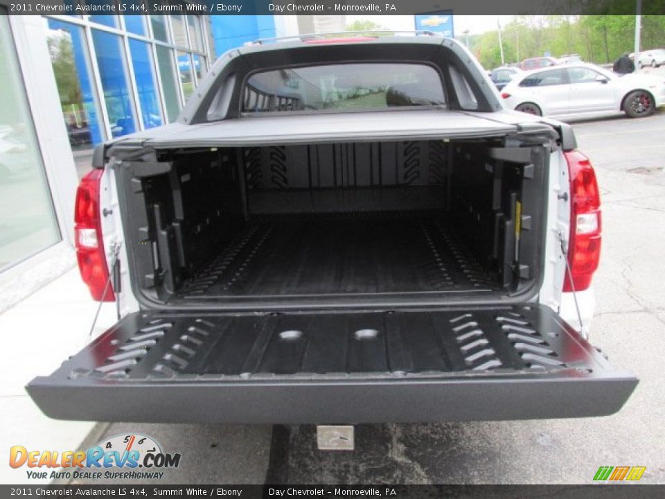 2011 Chevrolet Avalanche LS 4x4 Summit White / Ebony Photo #10